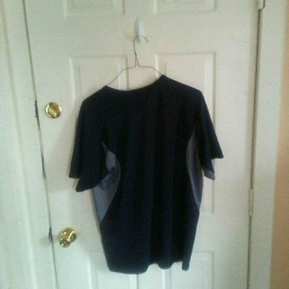 Nike Dri-Fit Shirt - Picture 4 of 5